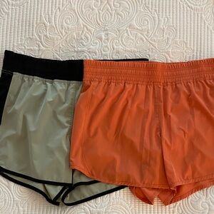2pair Athletic Shorts size small Excellent condition